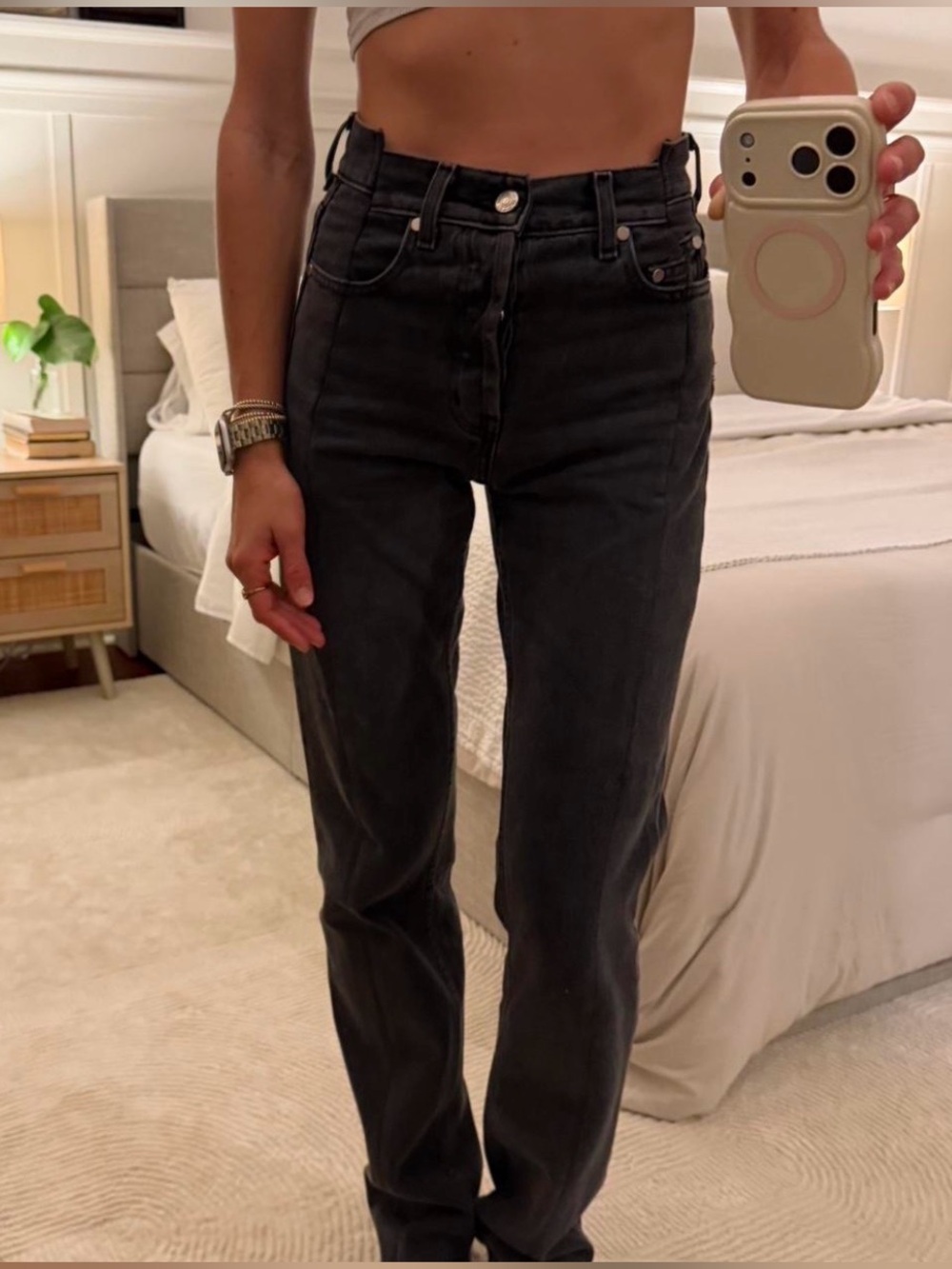 High-Rise Straight Leg Jeans - Black